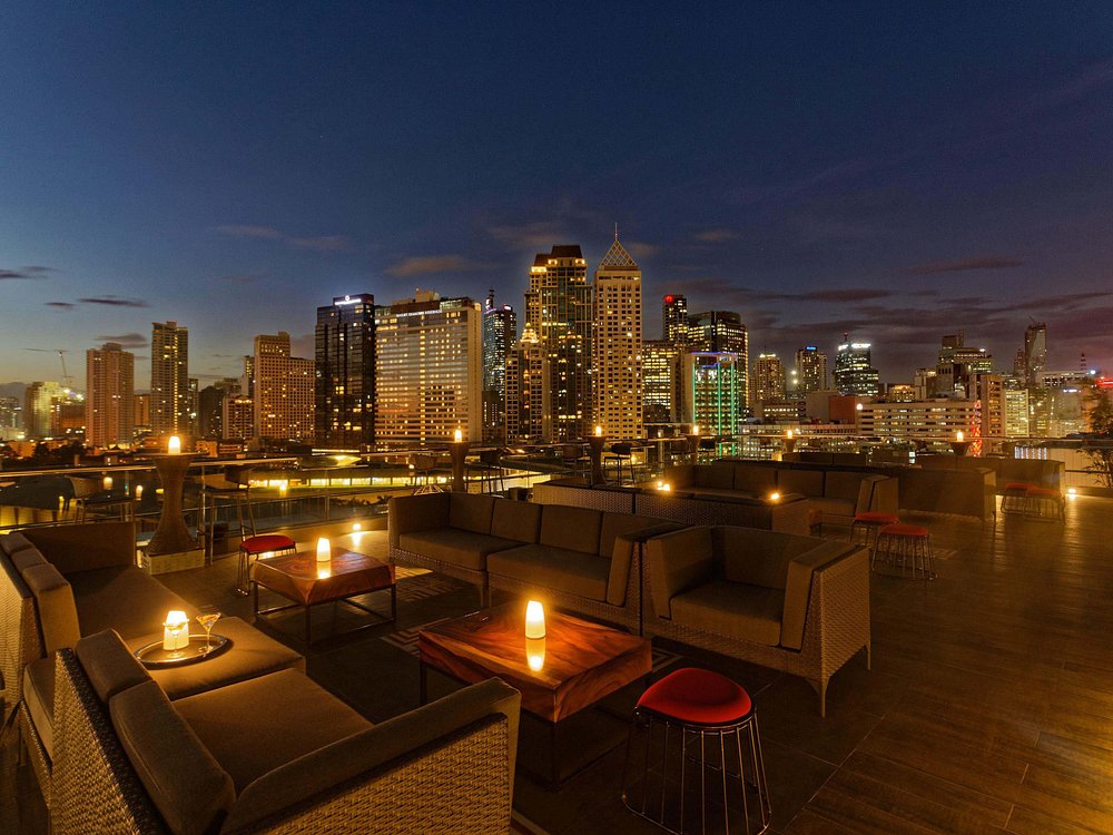 Raffles Makati (Makati)