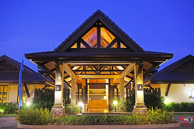 Crimson Resort & Spa Mactan (Mactan Island, Cebu)